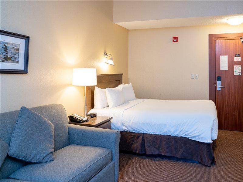 Irwin'S Mountain Inn Banff Bagian luar foto