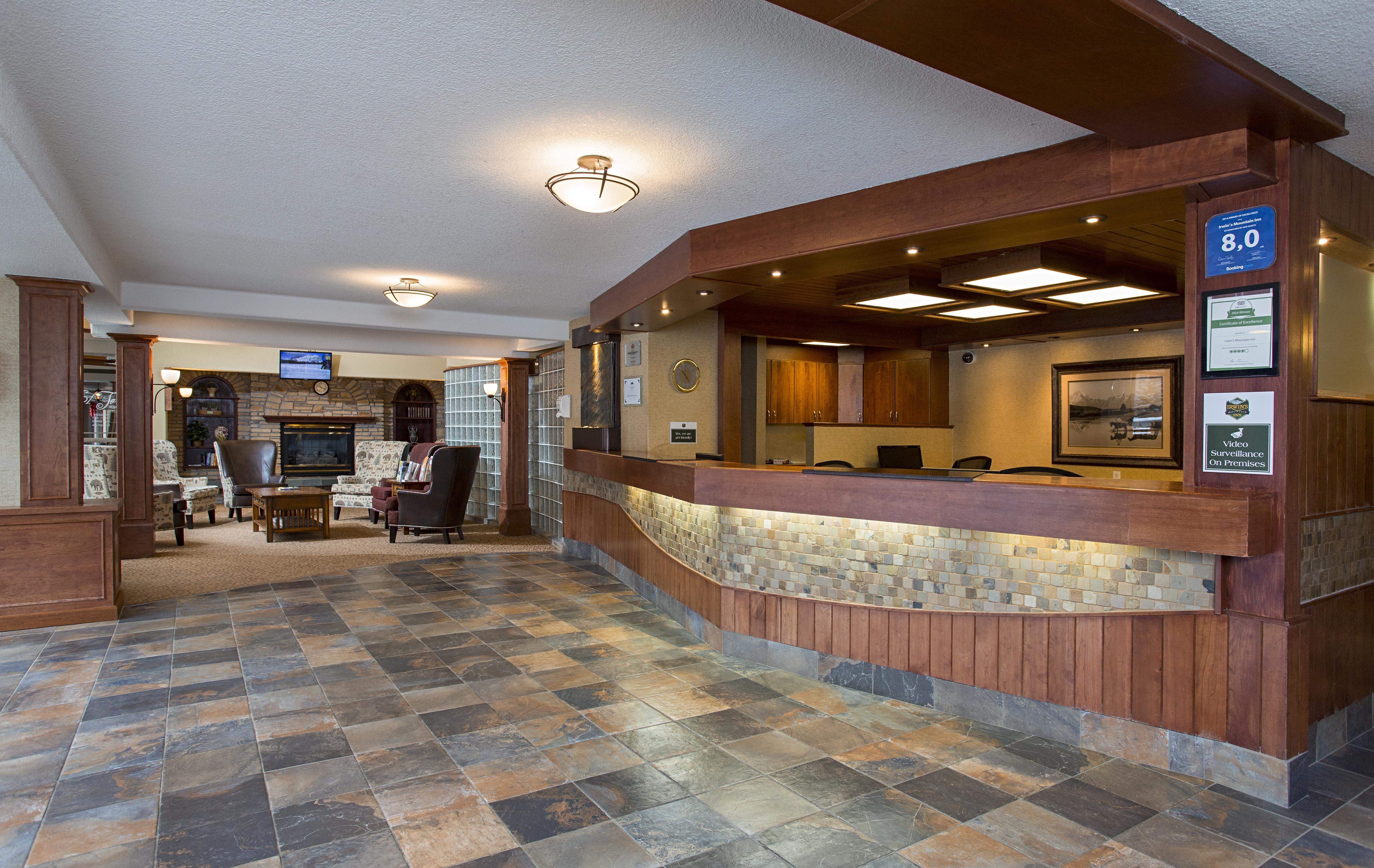 Irwin'S Mountain Inn Banff Bagian luar foto